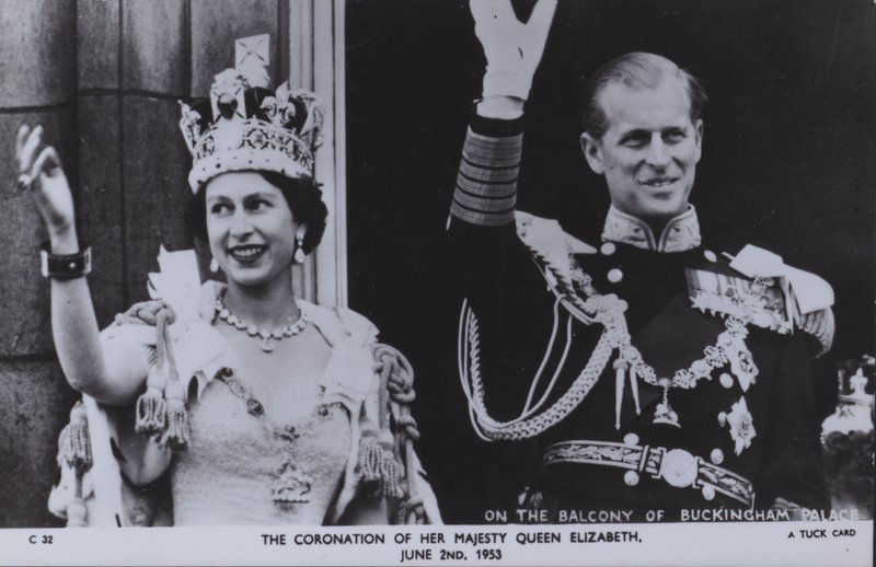 Kroningen af hendes majestæt Dronning Elizabeth, 2. juni 1953 (s/h-foto) af English Photographer
