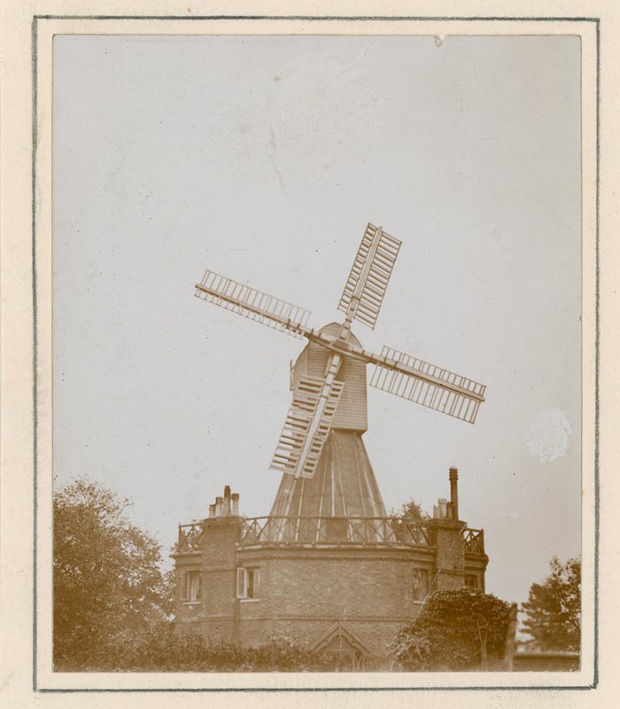 Den gamle mølle på Wimbledon Common af English Photographer