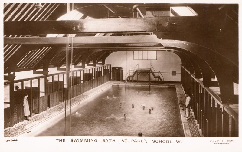 Svømmebadet på St Pauls School af English Photographer