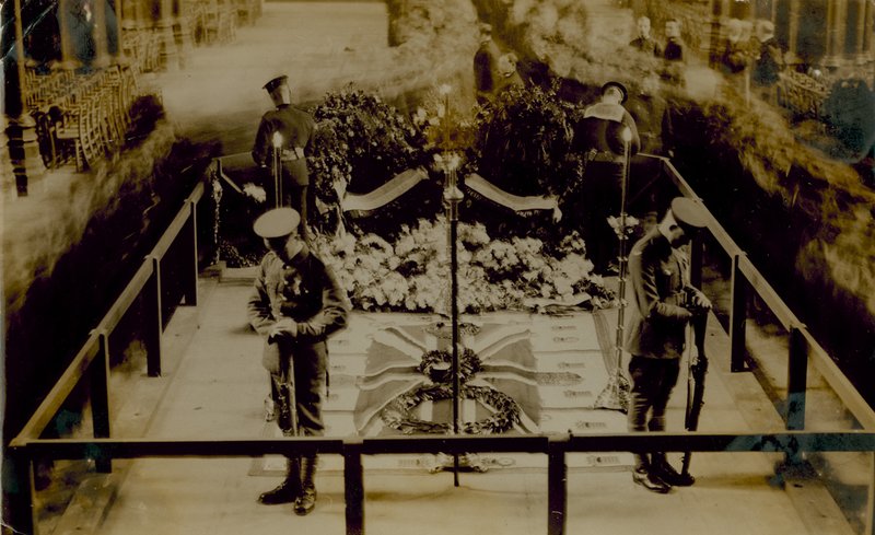 Den ukendte soldats grav af English Photographer