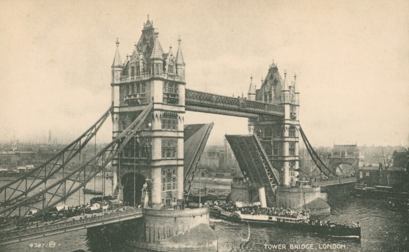 Tower Bridge, London af English Photographer