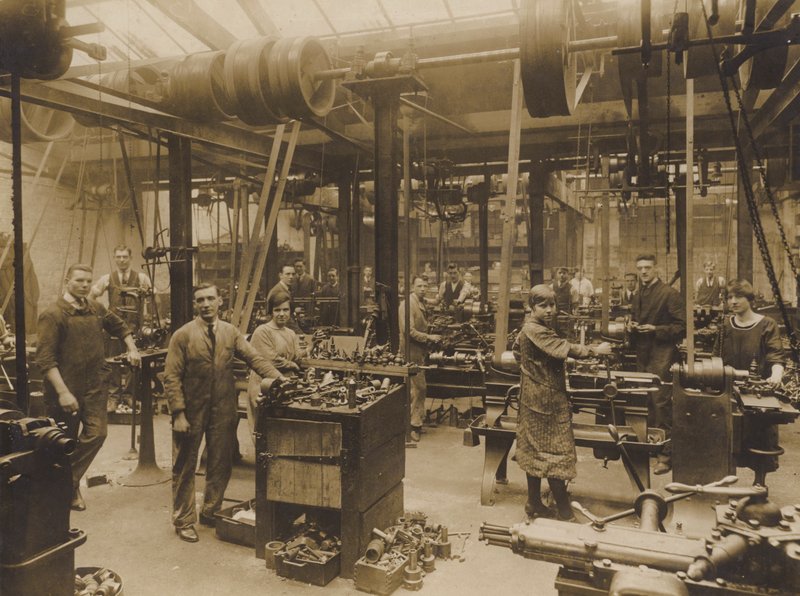 Uidentificeret engelsk ingeniørarbejde, begyndelsen af det 20. århundrede (s/h foto) af English Photographer
