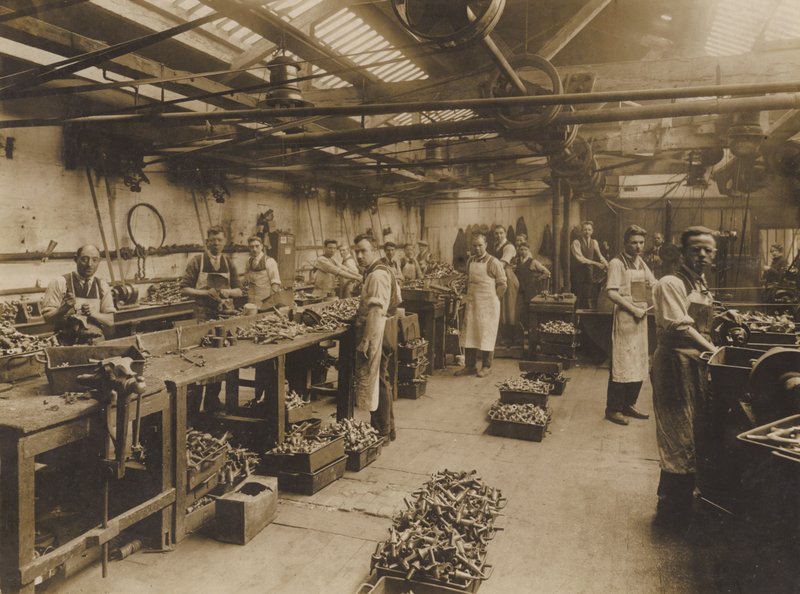 Uidentificeret engelsk ingeniørarbejde, begyndelsen af det 20. århundrede (s/h foto) af English Photographer