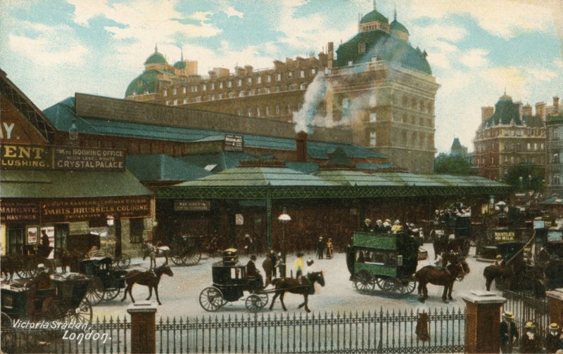 Victoria Station, London af English Photographer
