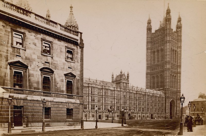 Victoria Tower of Houses of Parliament af English Photographer
