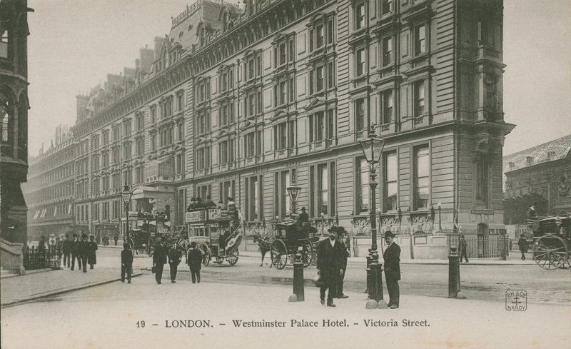 Westminster Palace Hotel, Victoria Street, London af English Photographer