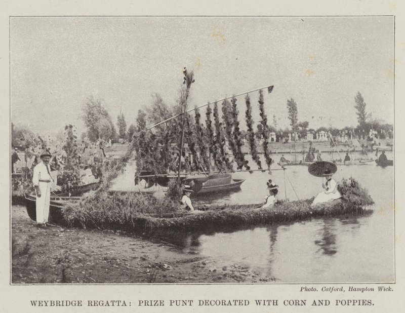 Weybridge Regatta, Prize Punt dekoreret med majs og valmuer af English Photographer