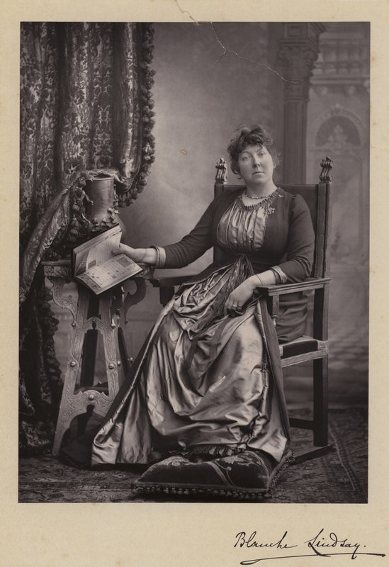 Blanche Lindsay, engelsk kunstner og digter af English School
