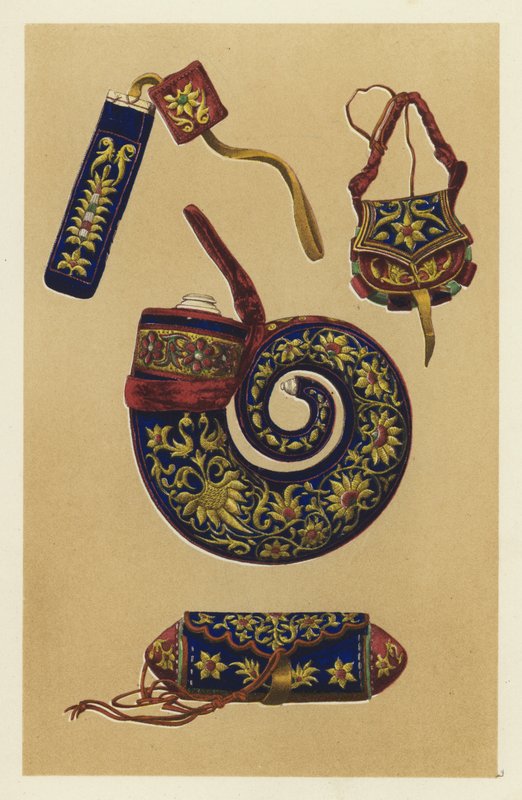Indisk krudthorn og tre stykker matchlock-møbler (chromolitho) af English School