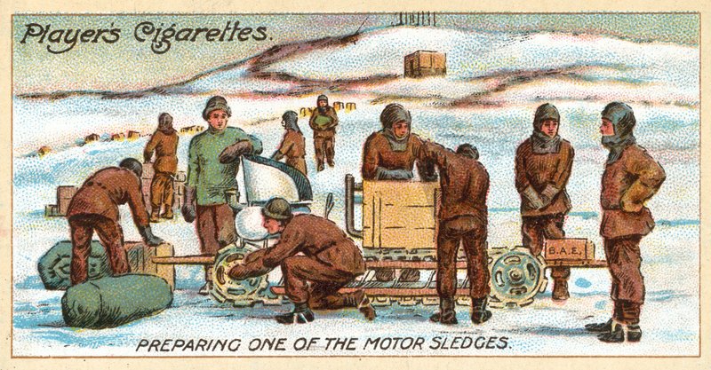 Klargøring af en af motorslæderne (chromolitho) af English School