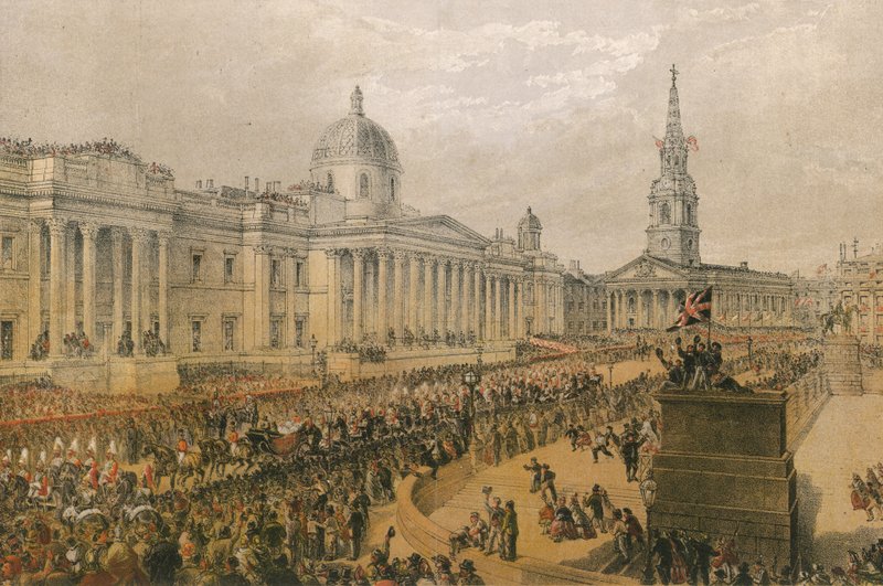 Procession går gennem den nordlige del af Trafalgar Square af English School