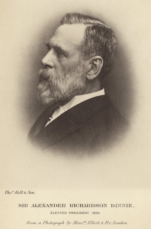 Sir Alexander Richardson Binnie valgt til præsident for Institution of Civil Engineers i 1905 af English School
