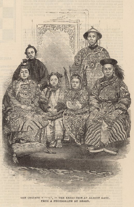 Den kinesiske familie i udstillingen ved Albert Gate af English School