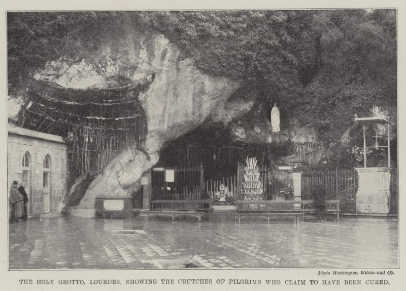 Den hellige grotte, Lourdes, der viser krykkerne fra pilgrimme, der hævder at være blevet helbredt (gravering) af English School