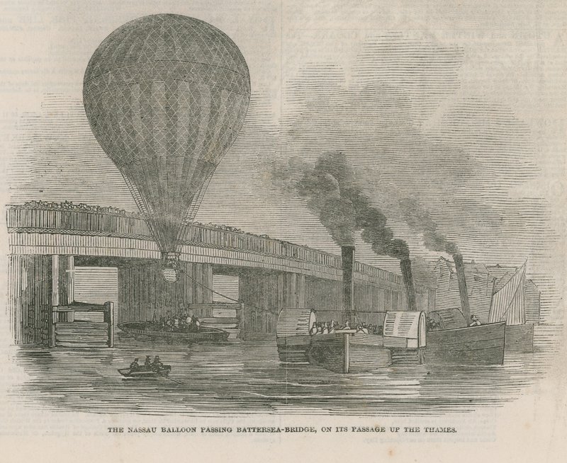 Nassau-ballonen passerer Battersea Bridge af English School