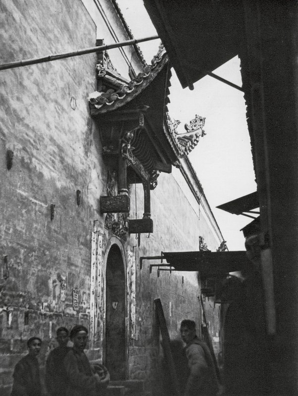 Hengchoufu, Hunan, gyde (s/h-foto) af Ernst Boerschmann