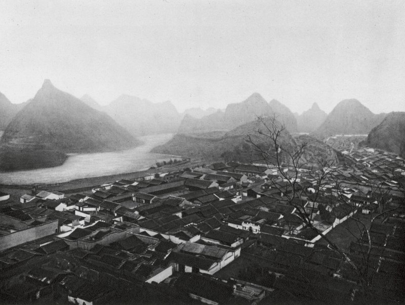 Kueilinfu, Kuangsi, Kueilin, provinshovedstaden, Udsigt mod nordvest (s/h-foto) af Ernst Boerschmann