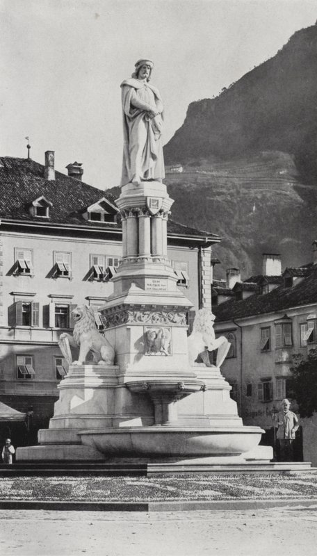 Monument til Walther von der Vogelweide i Bozen (s/h foto) af European Photographer