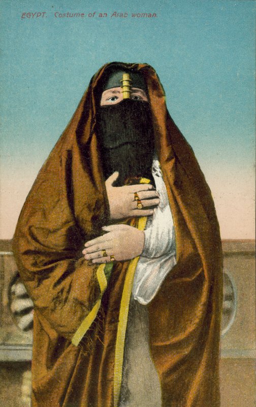Egypten, Kostume af en arabisk kvinde (farvefoto) af European Photographer