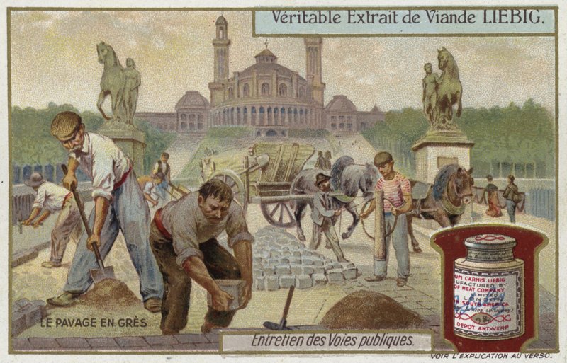 Laying sandstone cobbles  af European School