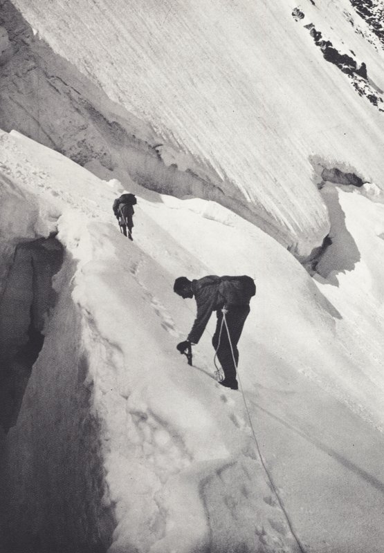 Pennine Alperne: Under Col de Tournanche (s/h foto) af Francis Sydney Smythe