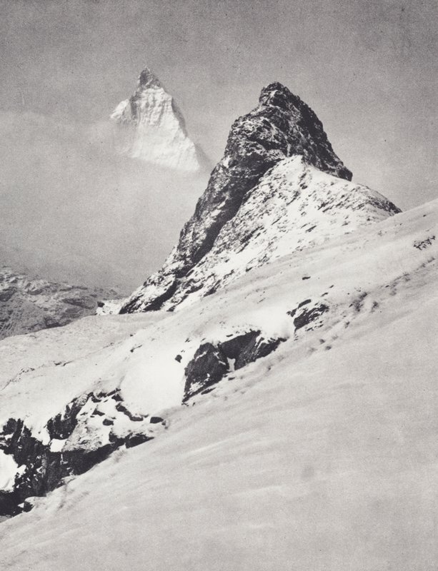 Pennine Alperne: Matternhorn og Riffelhorn (s/h foto) af Francis Sydney Smythe