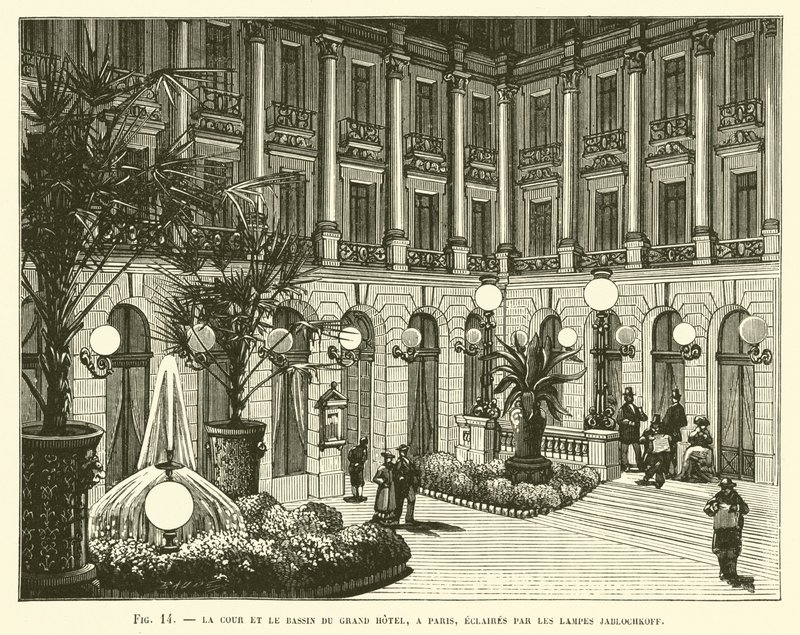 Gården og bassinet på Grand Hotel, i Paris, oplyst af Jablochkoff-lamper af French School
