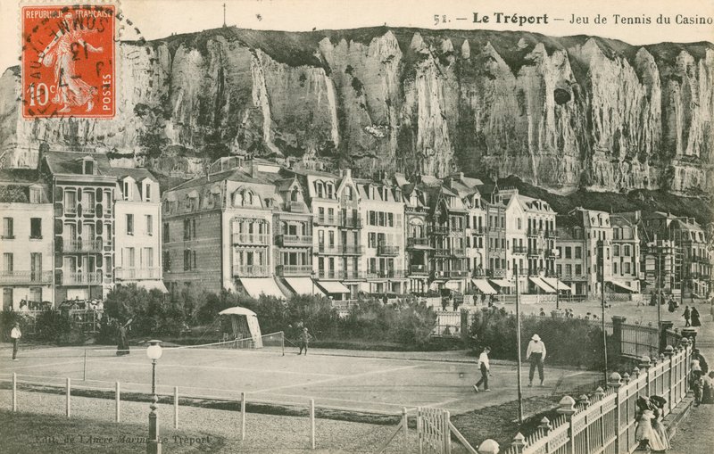 Et spil tennis i badebyen Le Treport. Postkort sendt i 1913. af French Photographer