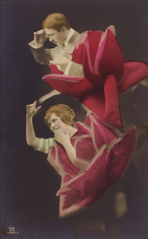 En kvinde og en mand dukker hver op fra en rose (tonet fotocollage) af French Photographer