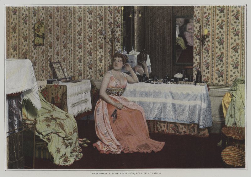 Den amerikanske sopran Sybil Sanderson i titelrollen i Jules Massenets opera Thais (farvefoto) af French Photographer