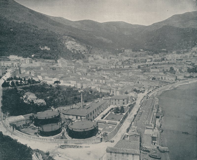 En anden udsigt over La Condamine (s/h foto) af French Photographer