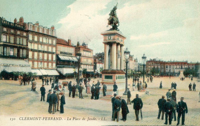 Clermont-Ferrand, Place De Jaude af French Photographer