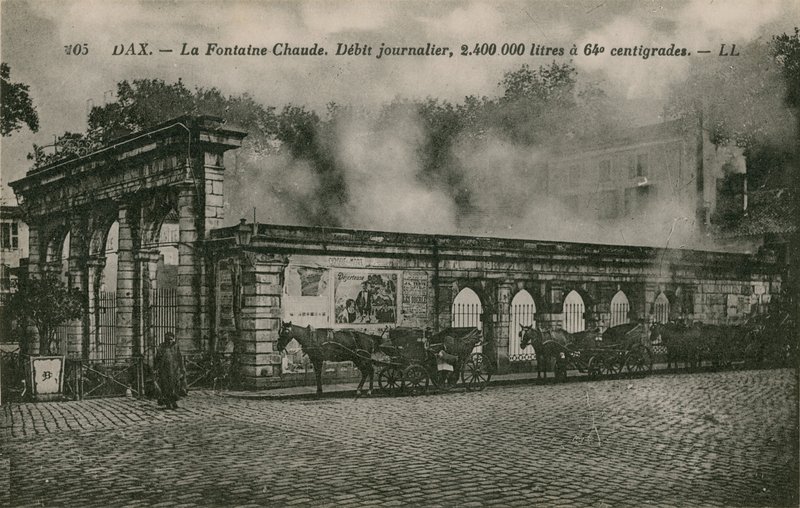 Dax - varmtvandskilde (dagligt flow: 2400000 liter ved 64 grader). Postkort sendt i 1913. af French Photographer