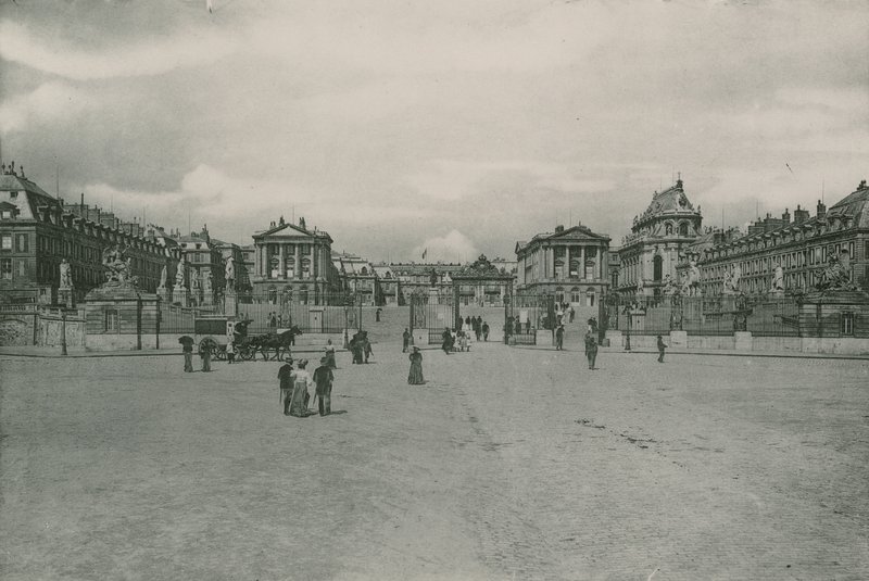 Facade principale, set forfra (fotogravure) af French Photographer