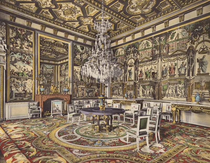 Fontainebleau: Papal Apartment, Reception Room (farvefoto) af French Photographer