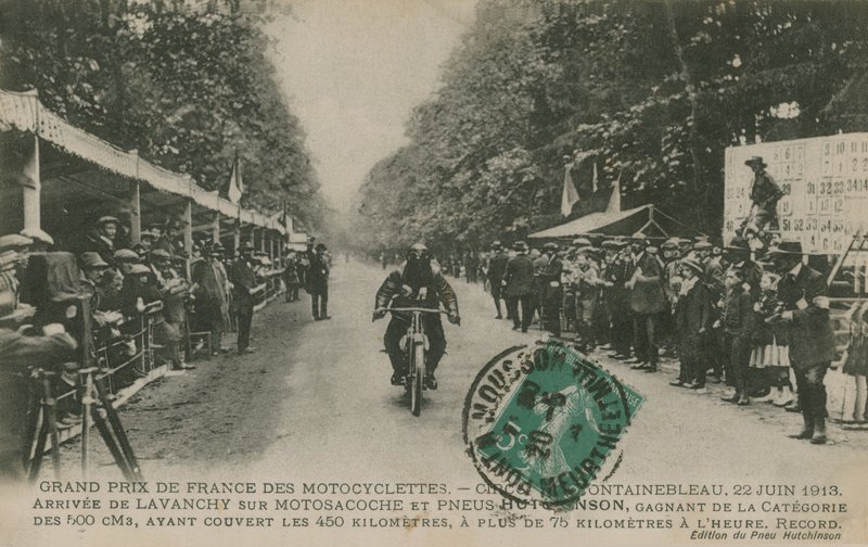 Fransk motorcykel Grand Prix, Fontainebleau, 22. juni 1913. Lavanchy vandt 500 cc-kategorien på en Motosacoche med Hutchinson-dæk, og fuldførte den 450 kilometer lange bane med over 75 kilometer pr. af French Photographer