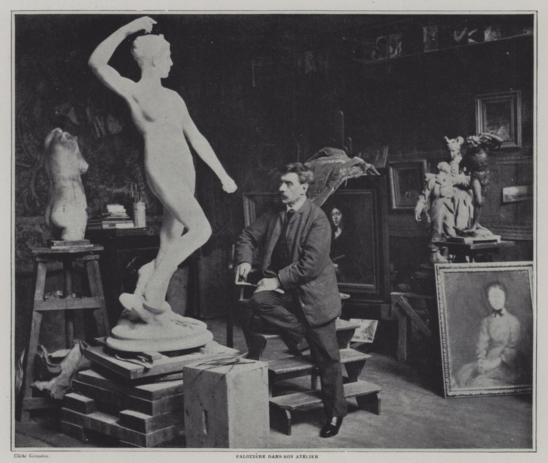 Fransk maler og billedhugger Alexandre Falguiere i sit atelier (s/h foto) af French Photographer