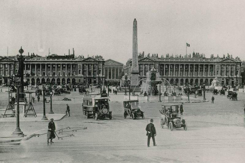 La Place de la Concorde, The Place of the Concord (fotogravering) af French Photographer