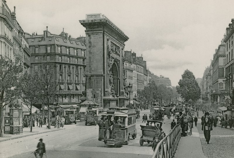 La Porte et le Boulevard Saint-Denis, Saint-Denis-porten og Boulevarden (fotogravering) af French Photographer
