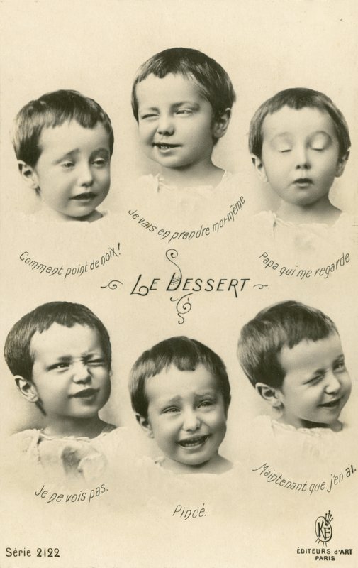 Lille dreng trækker ansigter (s/h-billede) af French Photographer