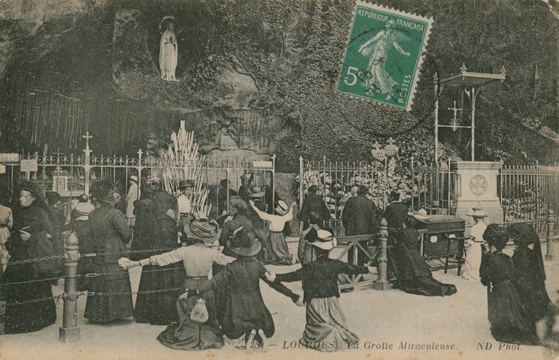 Lourdes, Den mirakuløse grotte. Postkort sendt den 28. marts 1913. af French Photographer