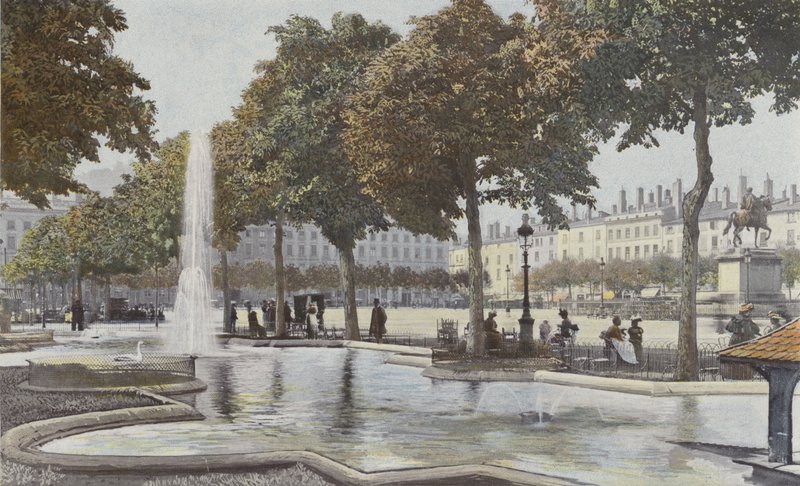 Lyon, Place Bellecour af French Photographer