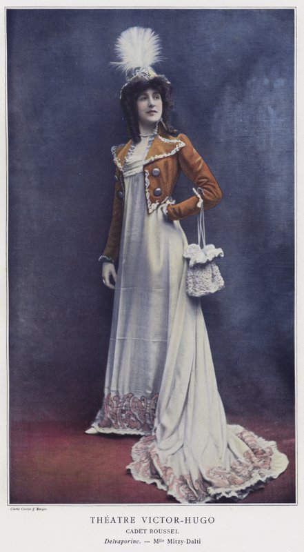 Mademoiselle Mitzy-Dalti som Delvaporine i Cadet Roussel (farvet foto) af French Photographer