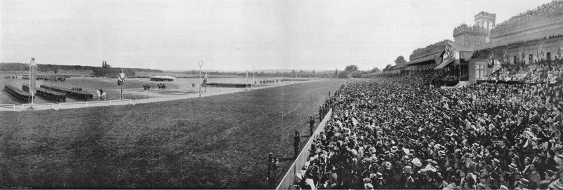 Paris - La Revue du 14 Juillet at Longchamp (s/h-foto) af French Photographer