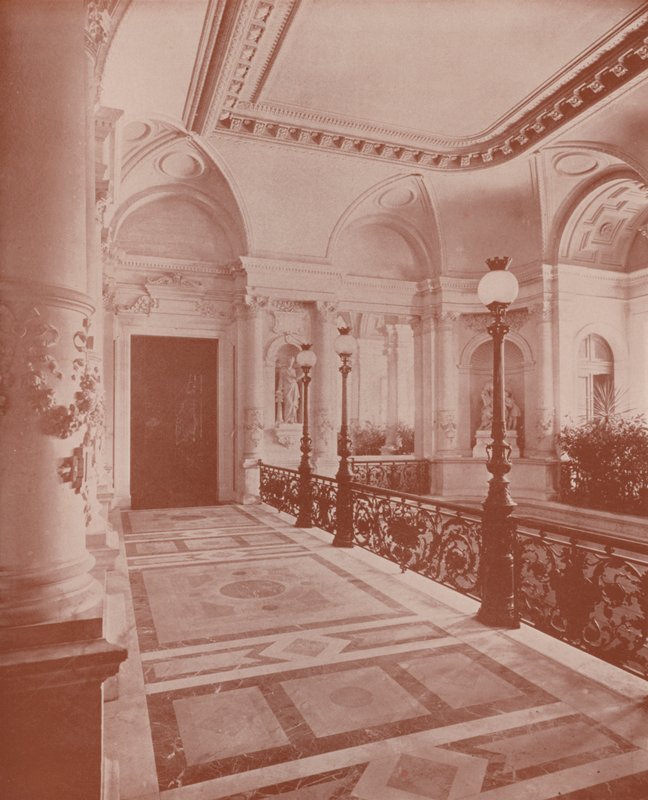 Paris: En vestibule i Hotel de Ville (s/h-billede) af French Photographer
