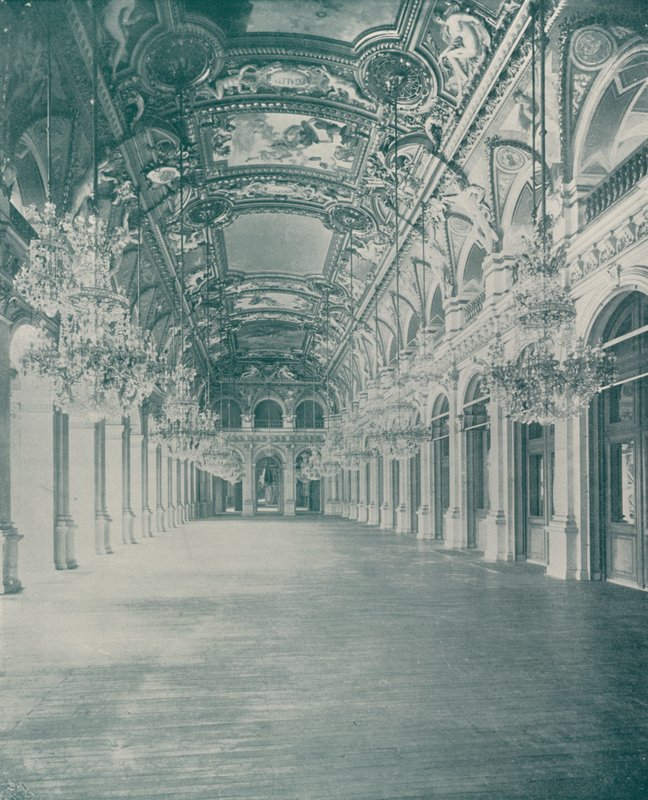 Paris: The Ball-Room, Hotel de Ville (s/h-billede) af French Photographer