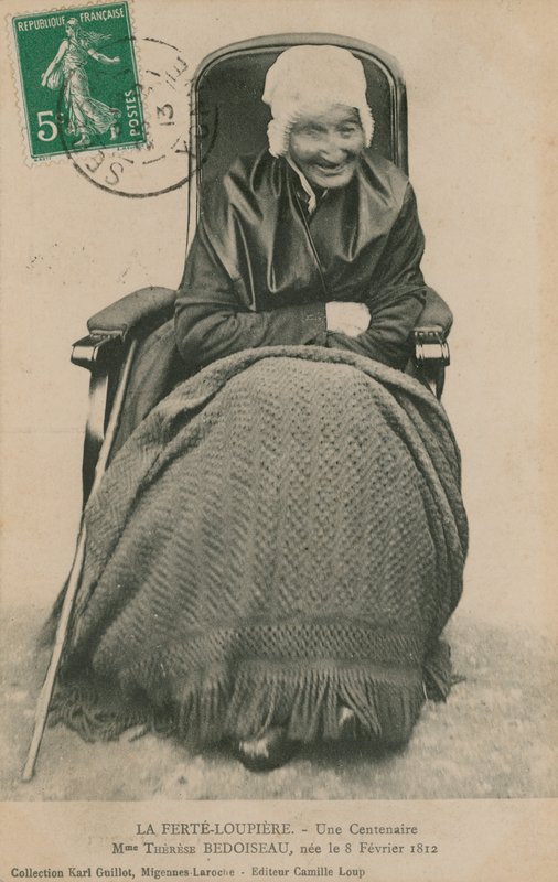 Postkort af en hundredåring, Madame Therese Bedoiseau, La Ferte-Loupiere, 1913 af French Photographer