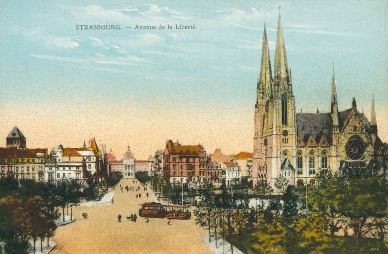 Strasbourg: Avenue de la Liberte (farvefoto) af French Photographer