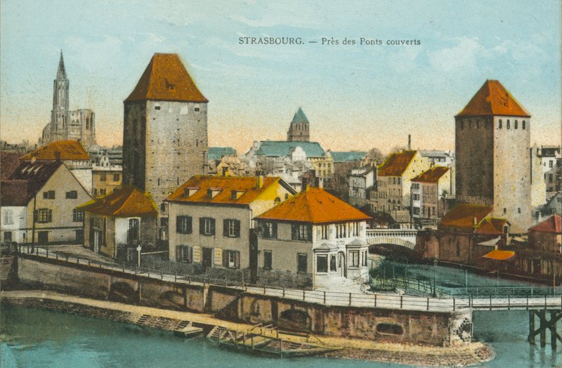 Strasbourg: Pres des Ponts couverts (farvefoto) af French Photographer