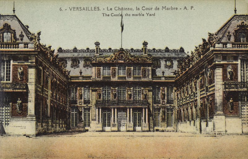 The Marble Court, Palace of Versailles (farvefoto) af French Photographer